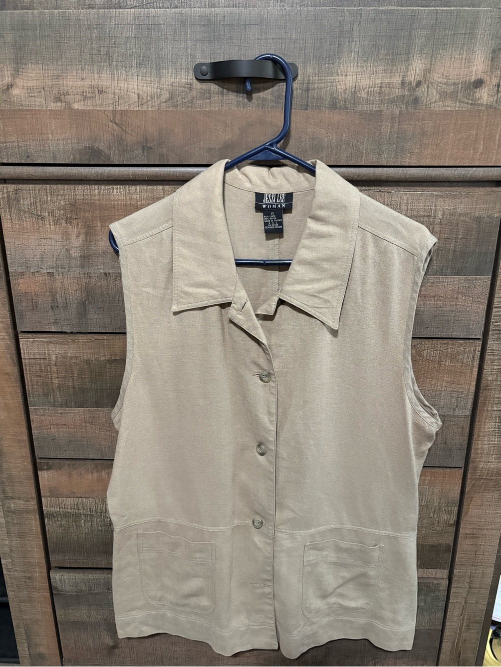 Jessi Lee Vintage Sleeveless Linen Blend Button-Front Utility Vest/Top